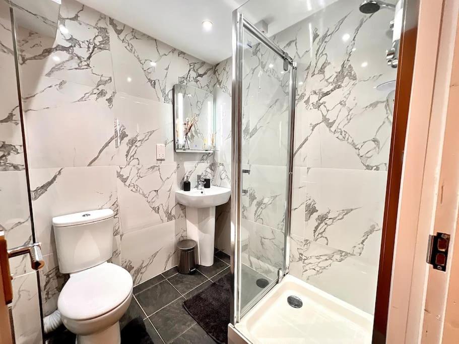 Unique Studio In Central Саутгемптон Экстерьер фото